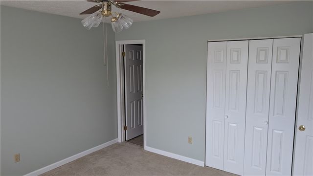 179 London Towne Dr, Brookline, PA 15226
