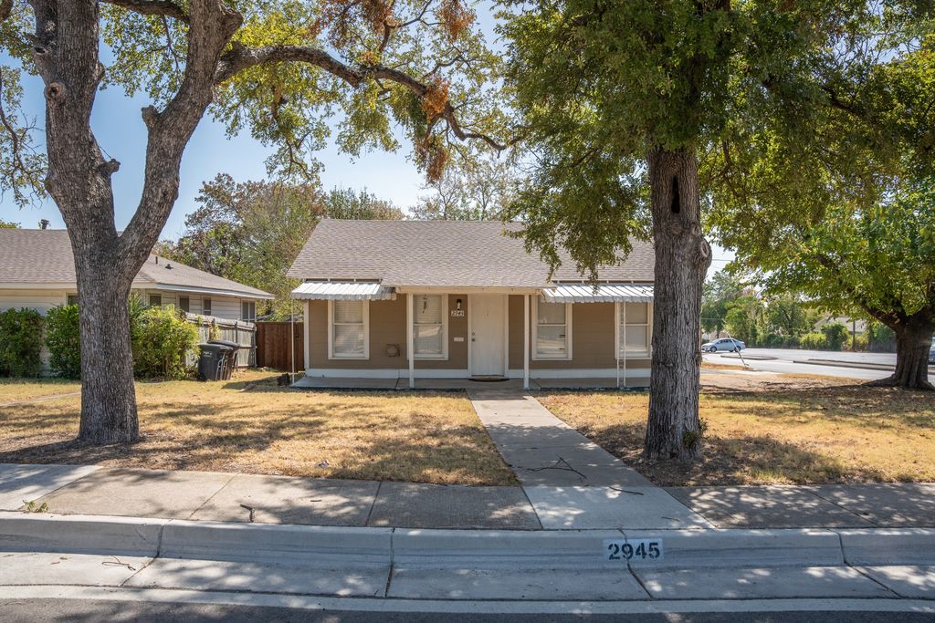 2945 Handley Drive, Fort Worth, TX 76112 — photo 2