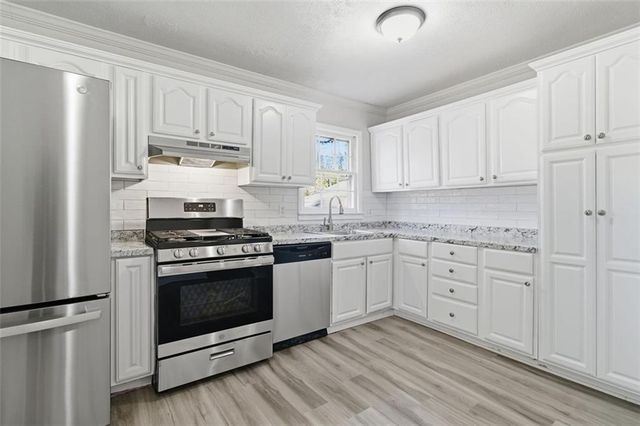 5753 OAK GROVE Drive, Acworth, GA 30102