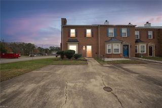 725 Mill Landing RD, Chesapeake, VA 23322