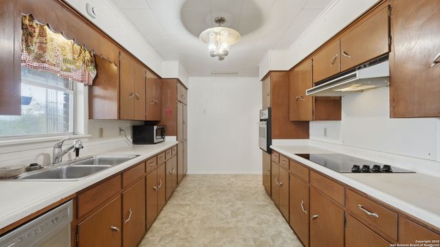 37 Dairy, Pleasanton, TX 78064