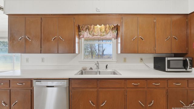 37 Dairy, Pleasanton, TX 78064