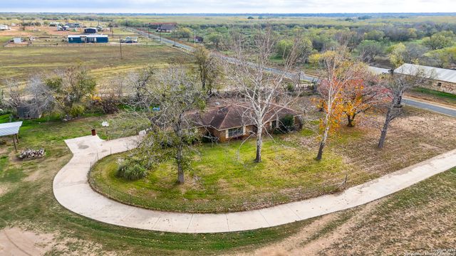 37 Dairy, Pleasanton, TX 78064