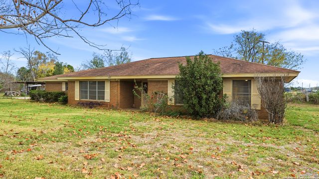 37 Dairy, Pleasanton, TX 78064