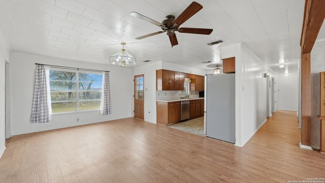 37 Dairy, Pleasanton, TX 78064