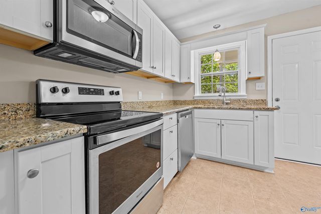 704 Peck Road NE, Huntsville, AL 35801