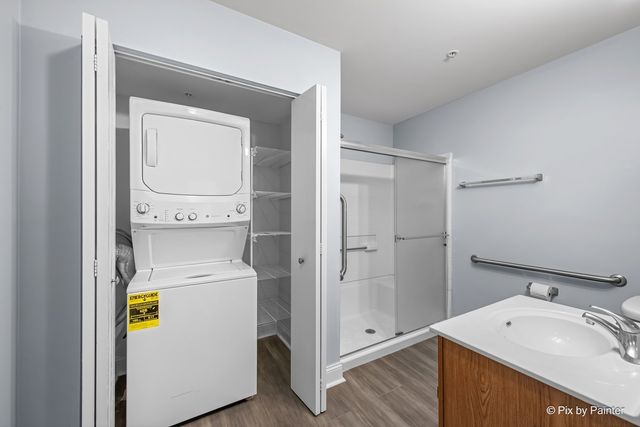 605 BARRINGTON Avenue 222, East Dundee, IL 60118