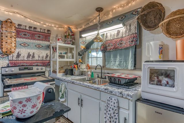 3004 Cane Creek Rd Road, Bakersville, NC 28705