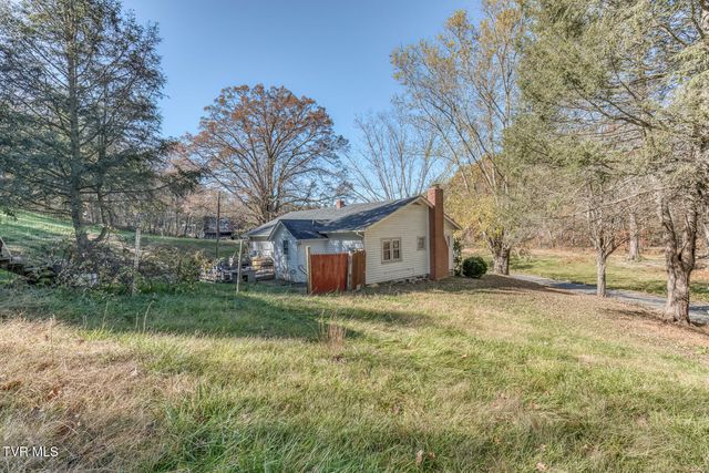 3004 Cane Creek Rd Road, Bakersville, NC 28705