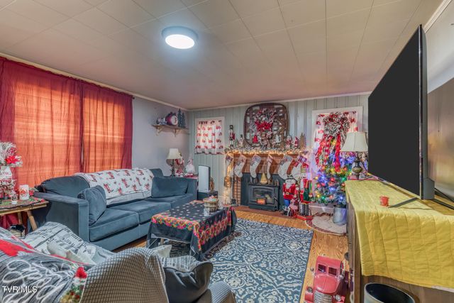 3004 Cane Creek Rd Road, Bakersville, NC 28705