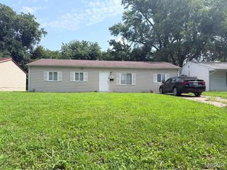51 W Adams Drive, Cahokia, IL 62206