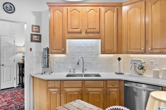 438 NORTH LAKE ROAD, Birmingham, AL 35242