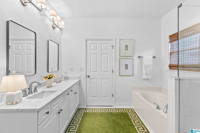 438 NORTH LAKE ROAD, Birmingham, AL 35242