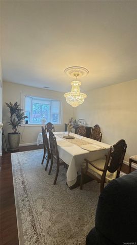 47 Drayton Avenue, Bay Shore, NY 11706