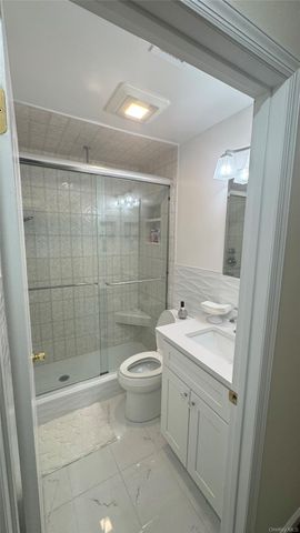 47 Drayton Avenue, Bay Shore, NY 11706