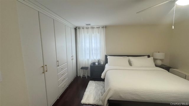 47 Drayton Avenue, Bay Shore, NY 11706