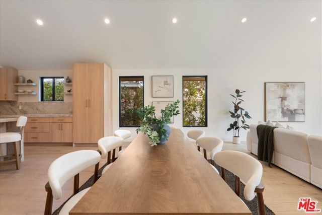 13949 Cumpston Street, Sherman Oaks, CA 91401