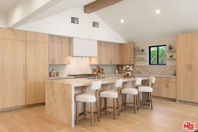 13949 Cumpston Street, Sherman Oaks, CA 91401