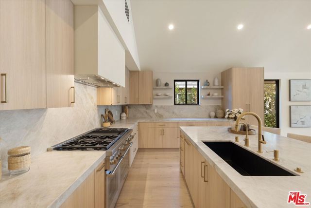 13949 Cumpston Street, Sherman Oaks, CA 91401