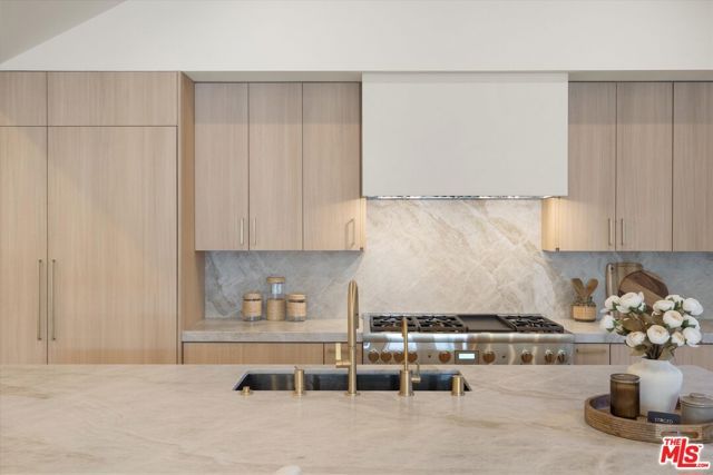 13949 Cumpston Street, Sherman Oaks, CA 91401