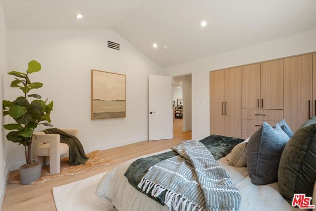 13949 Cumpston Street, Sherman Oaks, CA 91401