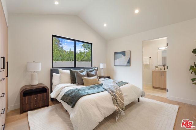 13949 Cumpston Street, Sherman Oaks, CA 91401