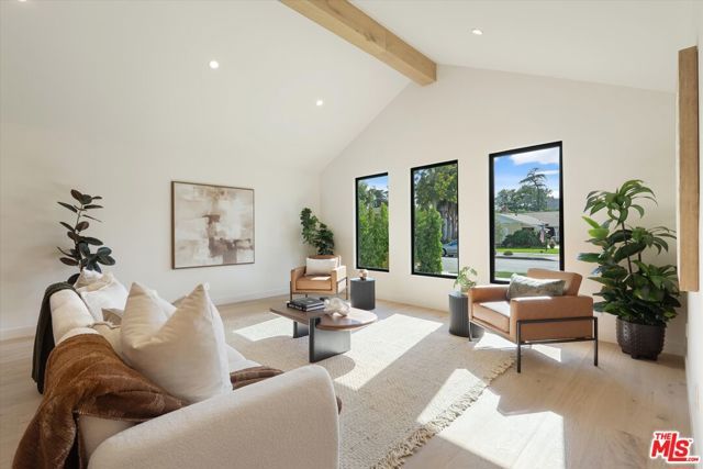 13949 Cumpston Street, Sherman Oaks, CA 91401