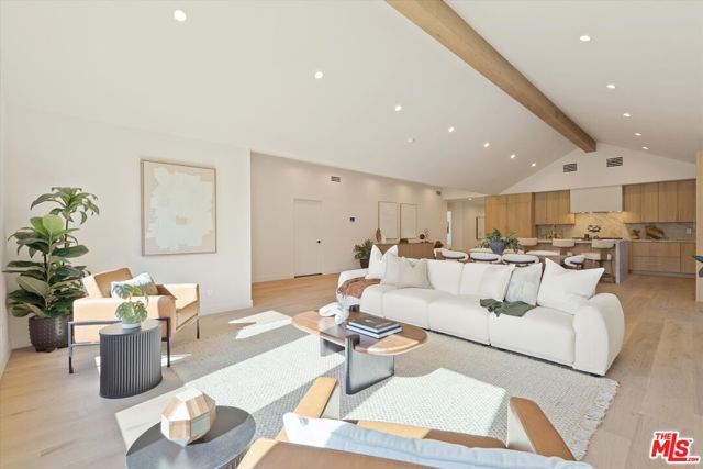 13949 Cumpston Street, Sherman Oaks, CA 91401