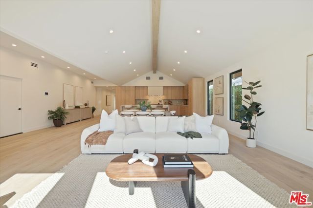 13949 Cumpston Street, Sherman Oaks, CA 91401