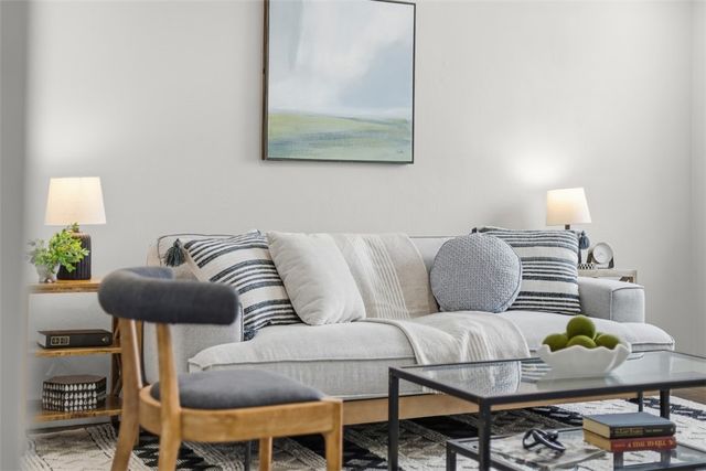 134 Jeanette Dr, Verona, PA 15147