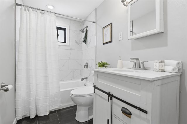 134 Jeanette Dr, Verona, PA 15147