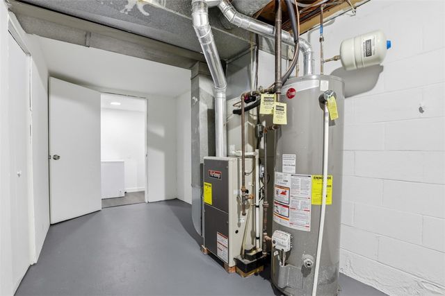 134 Jeanette Dr, Verona, PA 15147