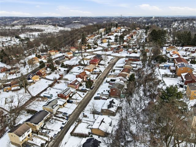 134 Jeanette Dr, Verona, PA 15147