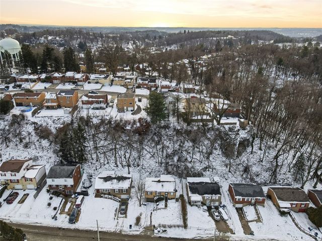 134 Jeanette Dr, Verona, PA 15147