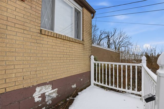 134 Jeanette Dr, Verona, PA 15147