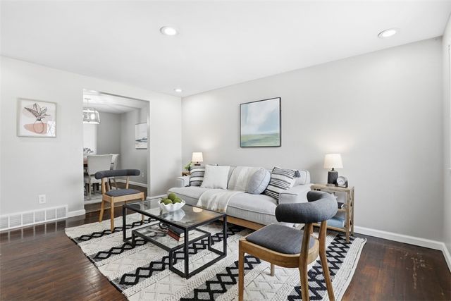 134 Jeanette Dr, Verona, PA 15147