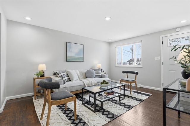 134 Jeanette Dr, Verona, PA 15147