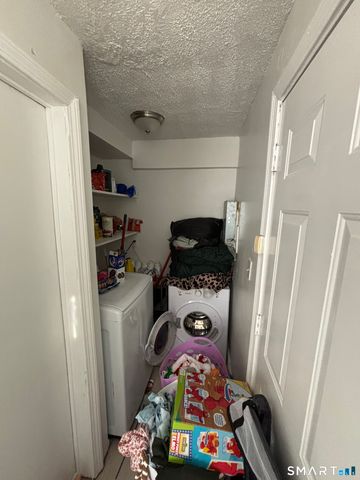 13 Valley Place North, New Haven, CT 06515