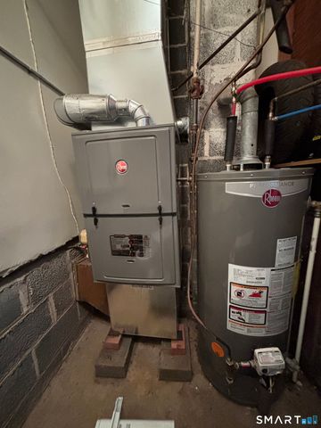 13 Valley Place North, New Haven, CT 06515