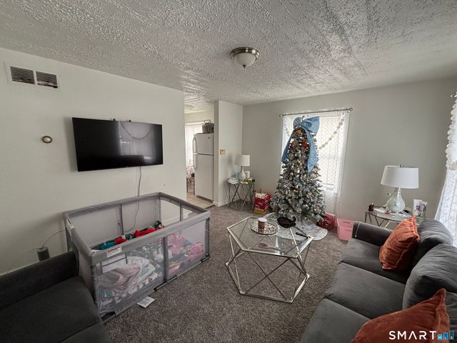 13 Valley Place North, New Haven, CT 06515