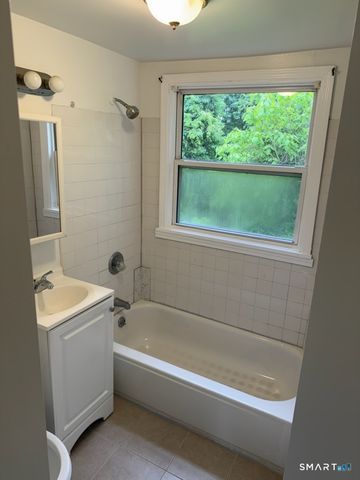 13 Valley Place North, New Haven, CT 06515