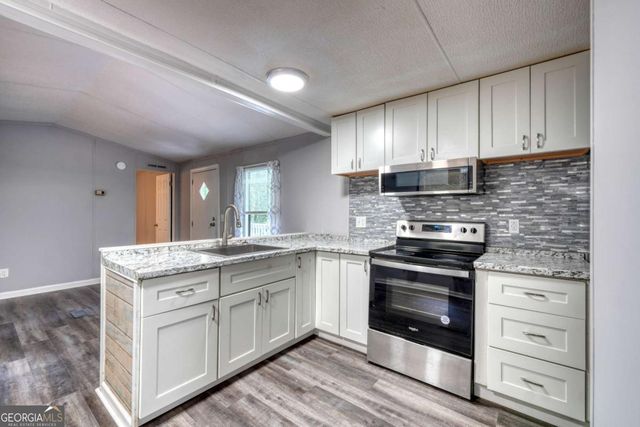 8223 True Love Mountain Road, Young Harris, GA 30582
