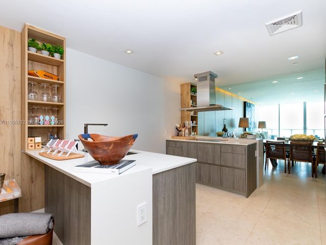 360 Ocean Dr 606S, Key Biscayne, FL 33149