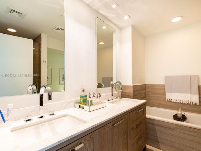 360 Ocean Dr 606S, Key Biscayne, FL 33149