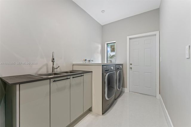 16733 Golfview Dr, Weston, FL 33326