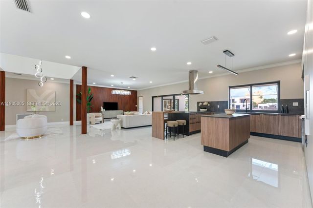 16733 Golfview Dr, Weston, FL 33326