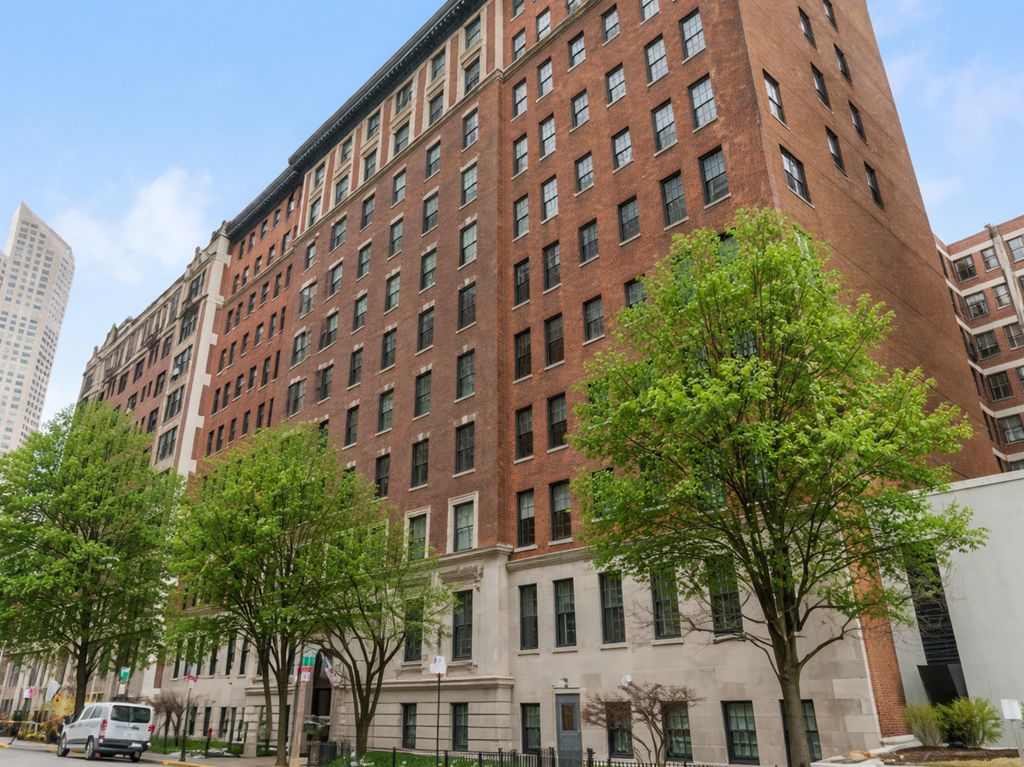 232 E WALTON Place 5E, Chicago, IL 60611