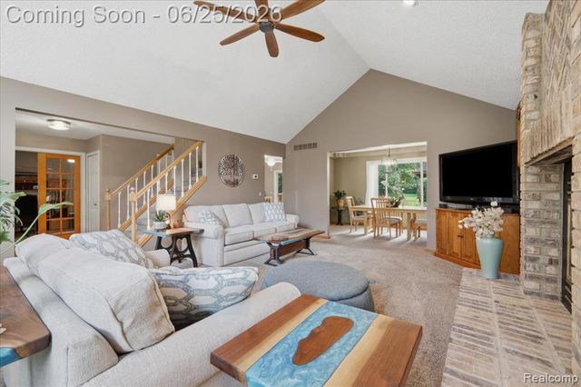 5762 Garnet Circle, Clarkston, MI 48348
