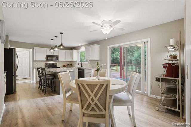 5762 Garnet Circle, Clarkston, MI 48348