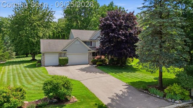 5762 Garnet Circle, Clarkston, MI 48348